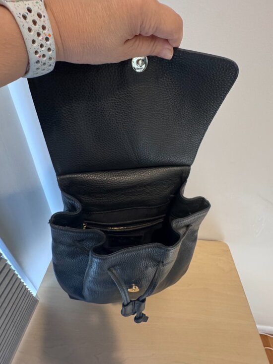 Vittoria Napoli Genuane Leather Backpack – Black – Made in Italy ? main image 7